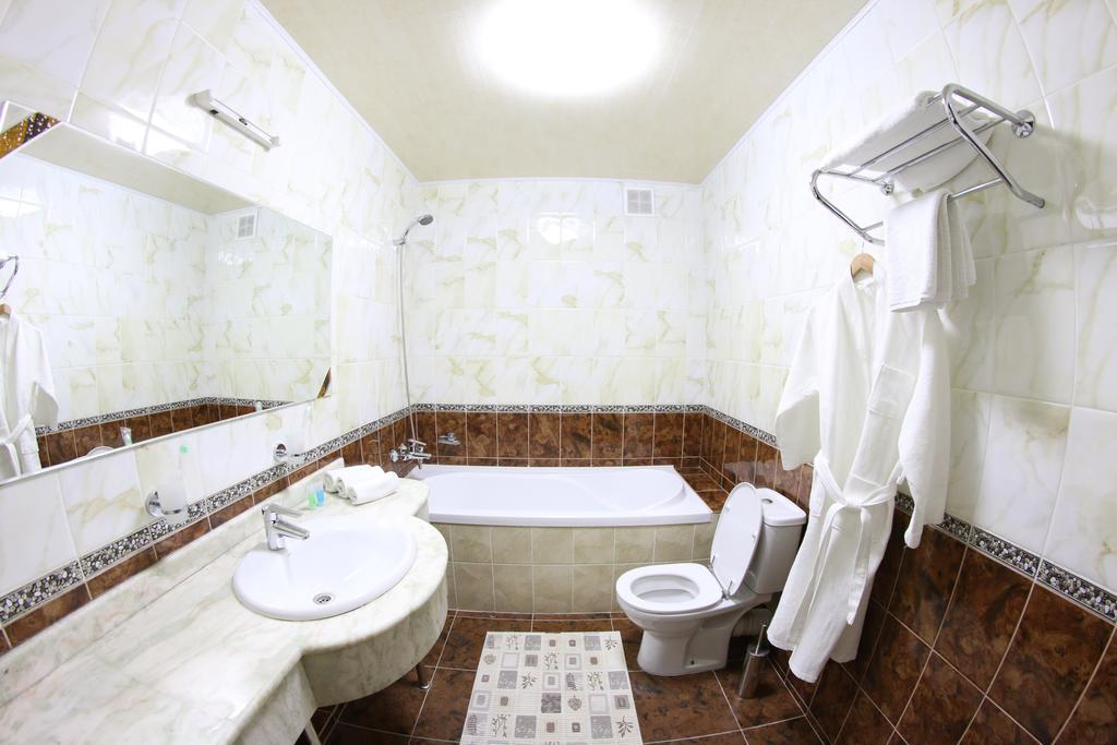 Sky Luxe Hotel Астана Экстерьер фото
