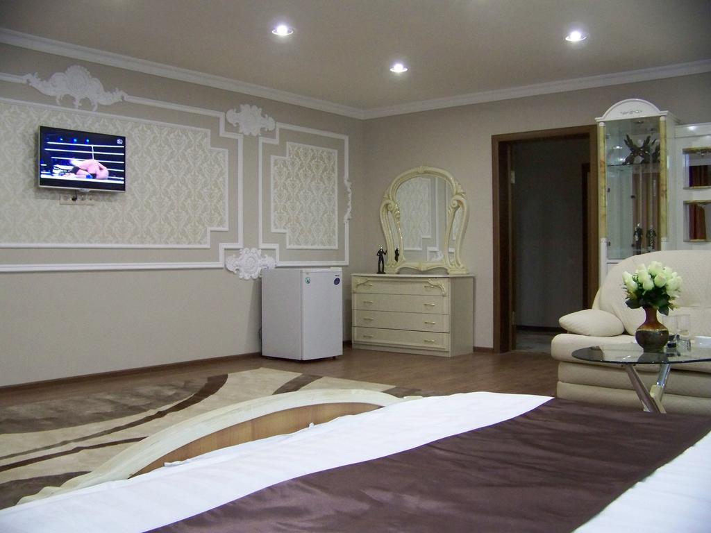 Sky Luxe Hotel Астана Экстерьер фото